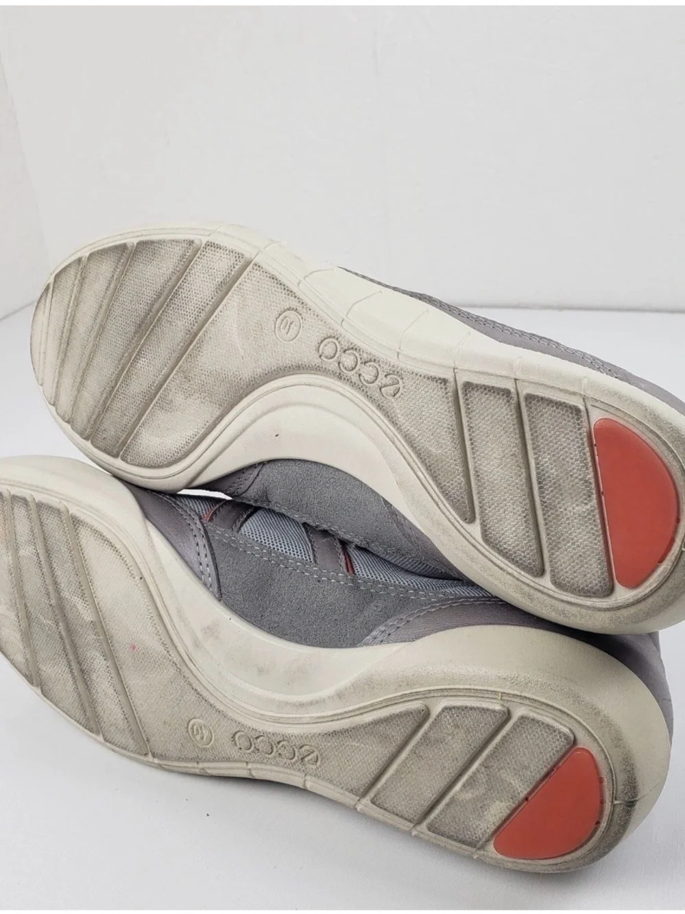 ECCO Bluma Women’s Sneakers Size 9.5 EU 40 Gray Leather Mesh Lace-up Shoes